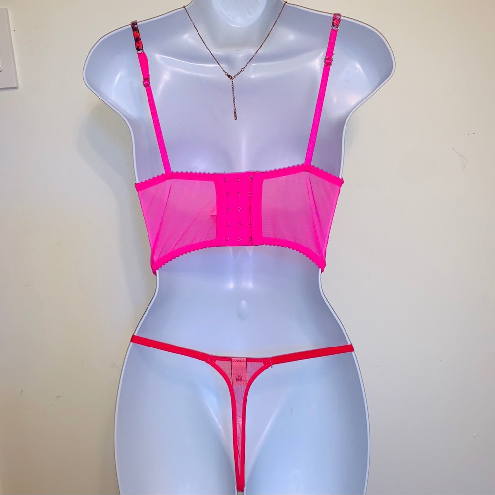 Victoria’s Secret lingerie set bra and thong - Picture 2 of 8
